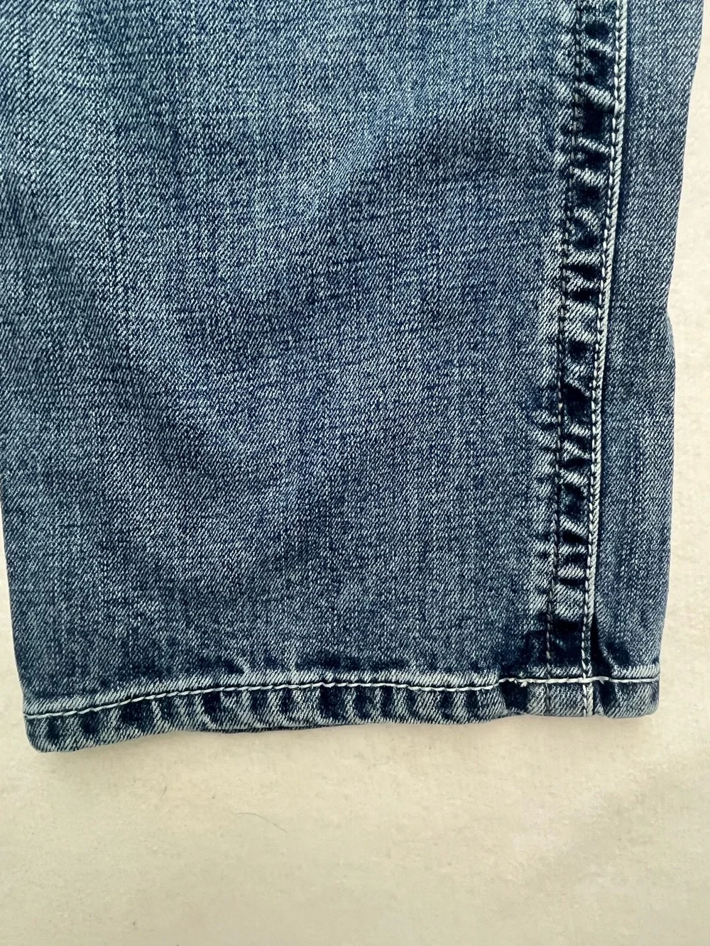 Ariat M2 Mens Traditional Relaxed Boot Cut Medium Wash Distressed Jeans 36x34